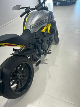 Ducati Diavel 1260S Black and Steel