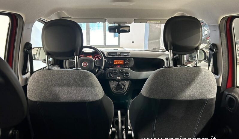 
								Fiat Panda Hybrid 1.0 69cv full									