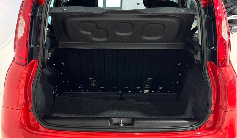 
								Fiat Panda Hybrid 1.0 69cv full									