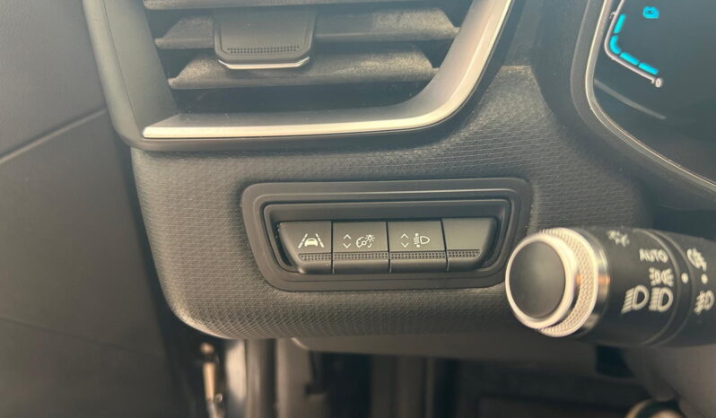 
								Renault Clio 1.6 E-Tech hybrid 140cv full									