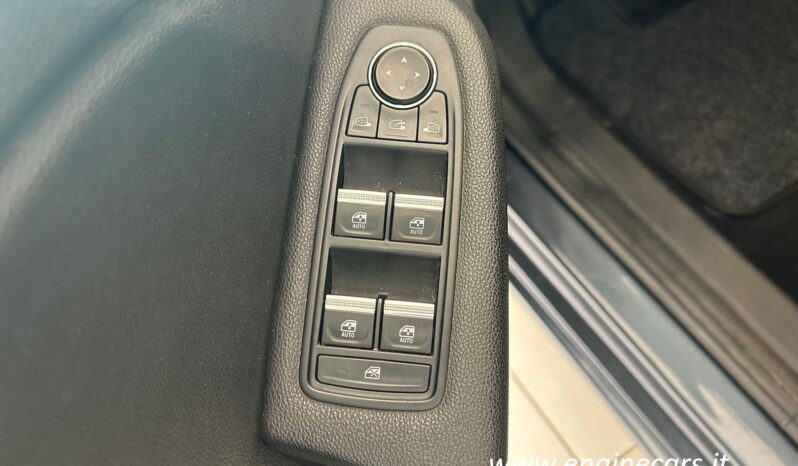
								Renault Clio 1.6 E-Tech hybrid 140cv full									