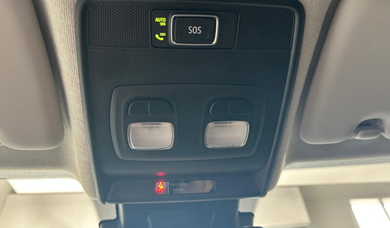 
								Renault Clio 1.6 E-Tech hybrid 140cv full									