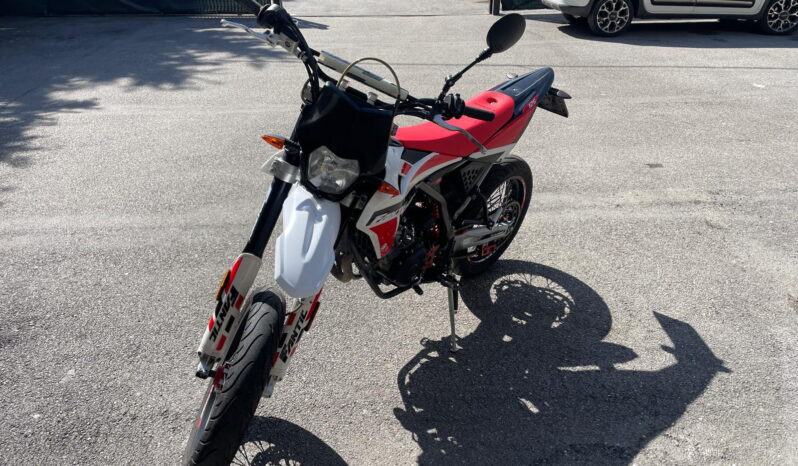 
								Supermotard Fantic 125cc full									