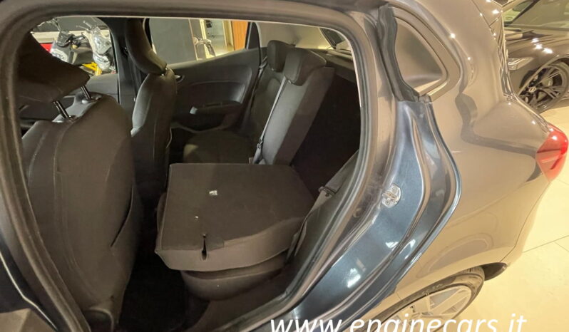 
								Renault Clio 1.6 E-Tech hybrid 140cv full									
