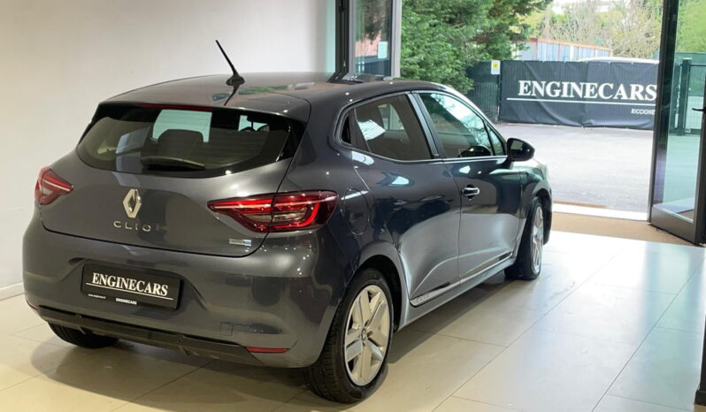 
								Renault Clio 1.6 E-Tech hybrid 140cv full									