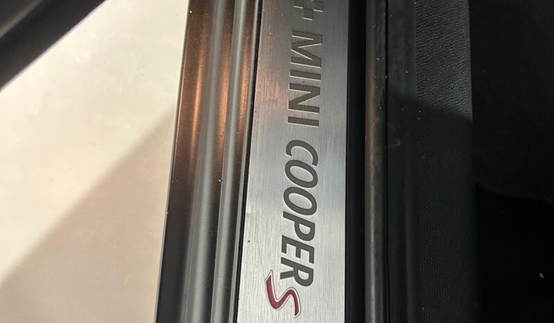 
								MINI Cooper SD Countryman full									