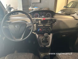 
										Lancia Ypsilon 1.0 firefly hybrid Silver s full									