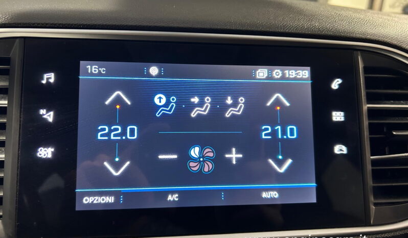 
								Peugeot 308 BlueHDi S&S 130 Allure full									