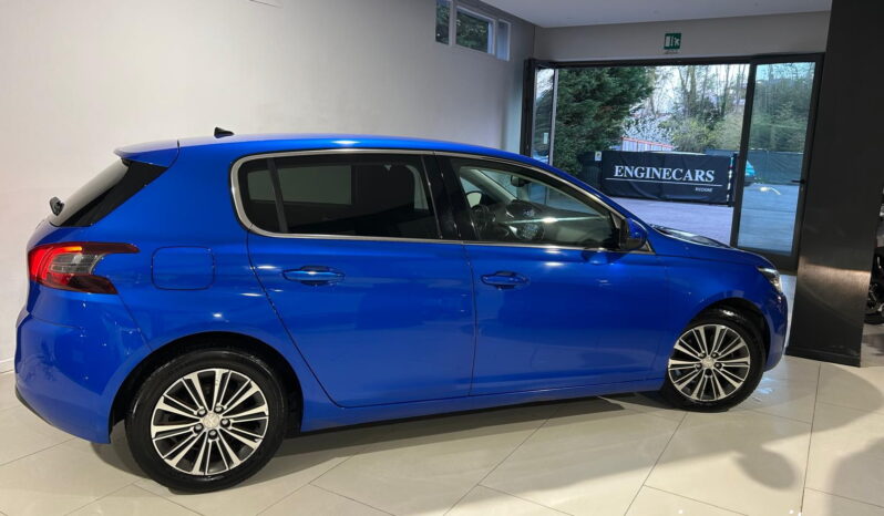 
								Peugeot 308 BlueHDi S&S 130 Allure full									