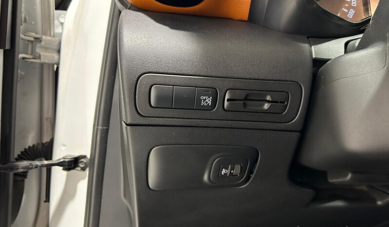 
								C3 Aircross 1.6 100cv bluehdi Shine full									