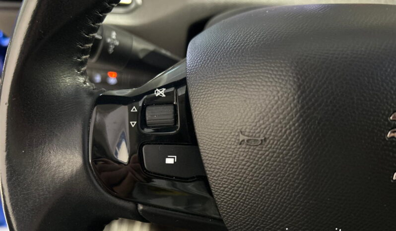 
								Peugeot 308 BlueHDi S&S 130 Allure full									