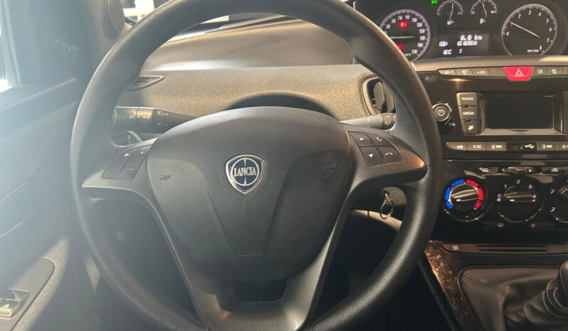 
								Lancia Ypsilon 1.0 firefly hybrid Silver s full									